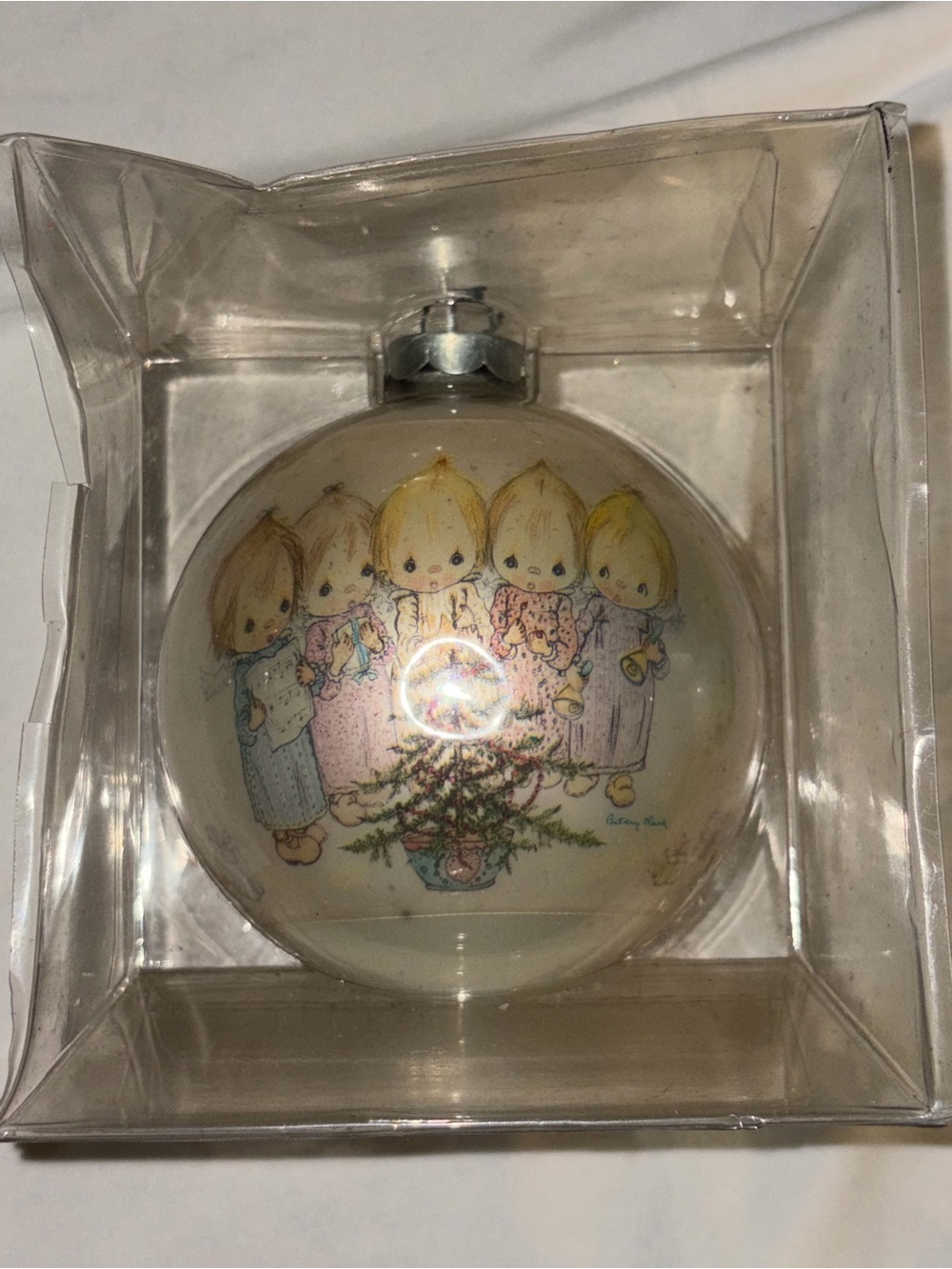 Precious Moments Pastel Family Carolers Glass Ornament in White